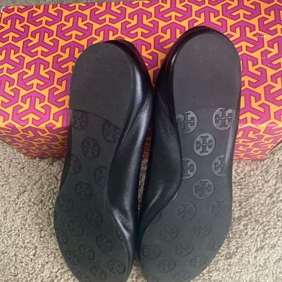 Tory Burch Matte Leather Flats with Gold Logo- Women's Size 8. Good condition - Picture 5 of 9